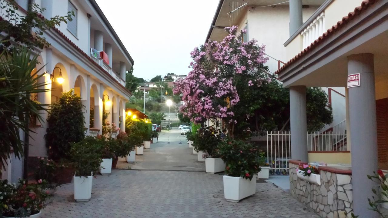Villaggio Albergo Da Ciccio Sul Mare Capo Vaticano Exteriör bild
