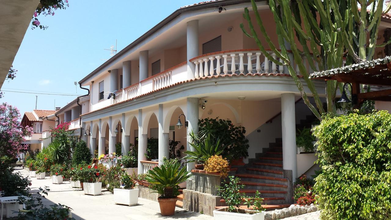 Villaggio Albergo Da Ciccio Sul Mare Capo Vaticano Exteriör bild
